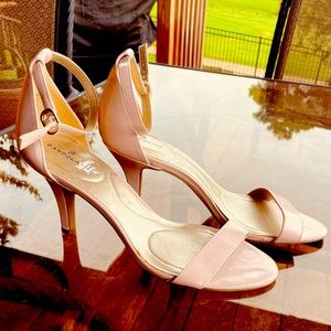 Bandolino Heels:  3” soft pink heels, great condition